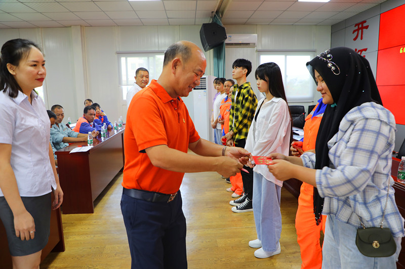 “金秋助學(xué)，圓夢(mèng)明佳！”明佳集團(tuán)黨支部及工會(huì)組織開展愛心助學(xué)活動(dòng)！
